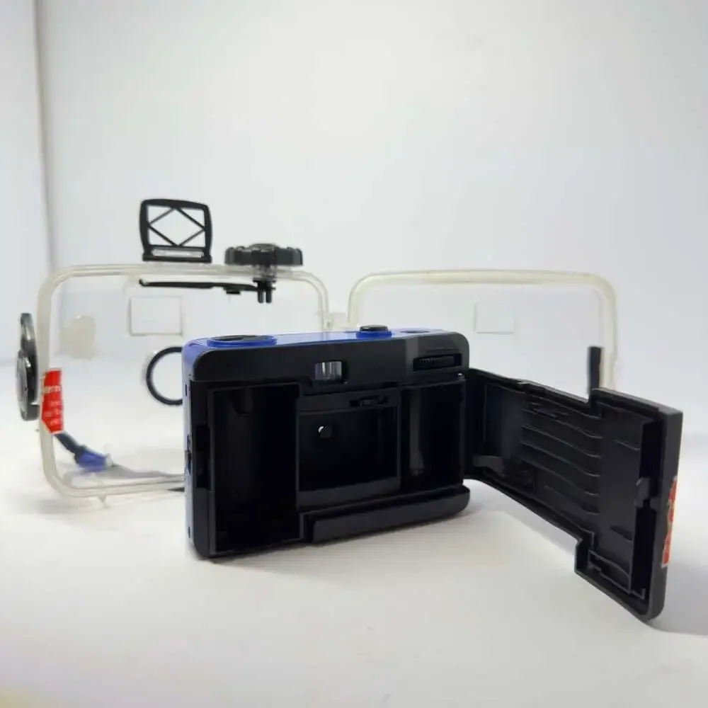 Snap Sights 35mm Underwater Film Camera with Waterproof Case Blue